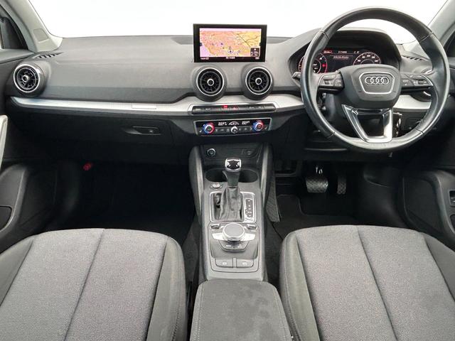 Q2 35TDIアドバンスド バーチャルコックピット ナビゲーションパッケージ スマートフォンインターフェイス コンビニエンス&アシスタンスパッケージ アドバンストキー無し/サイドアシスト 無し(13枚目)