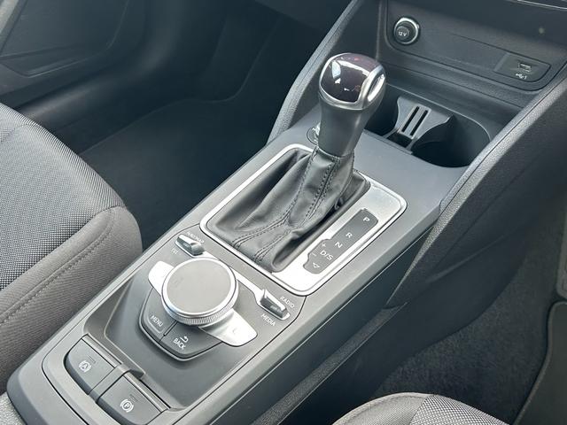 Q2 35TDIアドバンスド バーチャルコックピット ナビゲーションパッケージ スマートフォンインターフェイス コンビニエンス&アシスタンスパッケージ アドバンストキー無し/サイドアシスト 無し(19枚目)