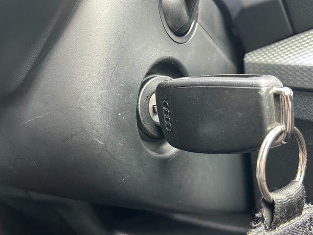 Q2 35TDIアドバンスド バーチャルコックピット ナビゲーションパッケージ スマートフォンインターフェイス コンビニエンス&アシスタンスパッケージ アドバンストキー無し/サイドアシスト 無し(32枚目)