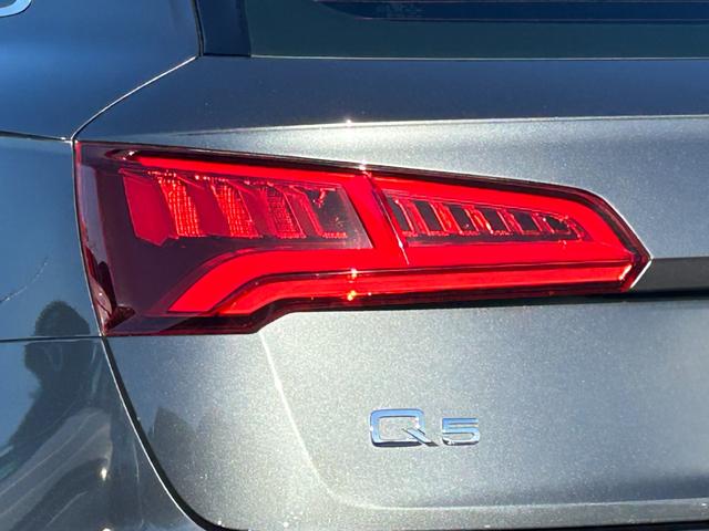 Q5 40TDIクワトロ スポーツ S line アシスタンス マトリクスLEDライト マルチカラーアンビエントライティング リヤアシスタンスパッケージ(8枚目)