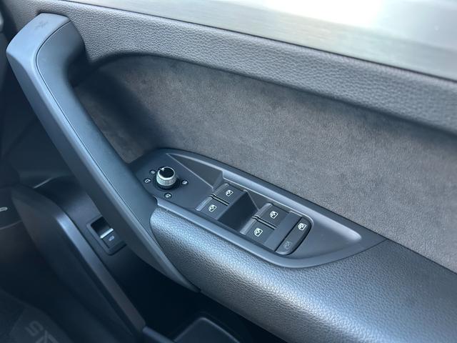 Q5 40TDIクワトロ スポーツ S line アシスタンス マトリクスLEDライト マルチカラーアンビエントライティング リヤアシスタンスパッケージ(29枚目)