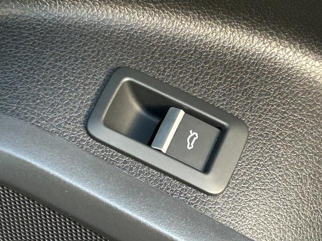 Q5 40TDIクワトロ スポーツ S line アシスタンス マトリクスLEDライト マルチカラーアンビエントライティング リヤアシスタンスパッケージ(31枚目)