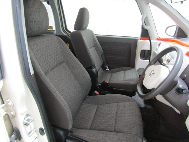 ポルテ X パートタイム4WD 純正ナビゲーション プッシュスタート スマートキー 左側パワースライドドア(9枚目)