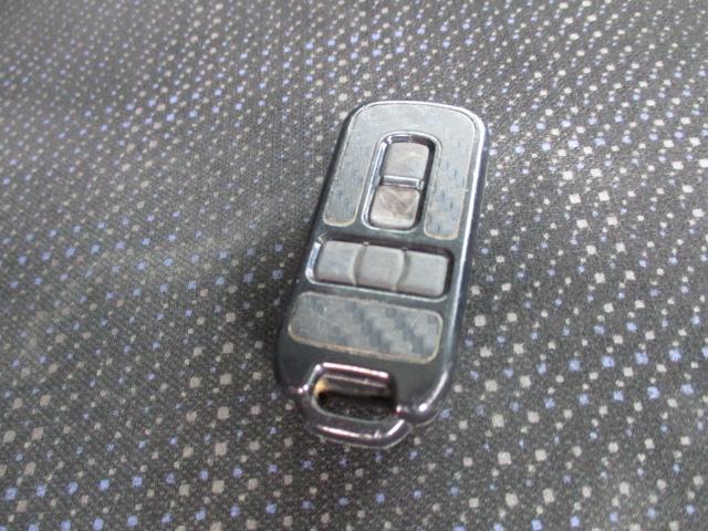 見えない大切なお車の細部まで全車整備記録簿付です！お渡し時交換部品等確認出来ます！アフターケアもお任せ下さい！