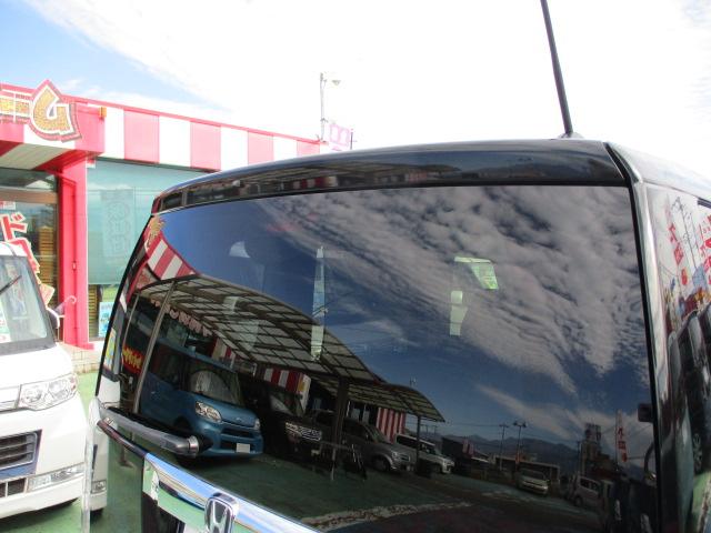 ハイマウントランプ装備で後方からの視野性も高く安心です！