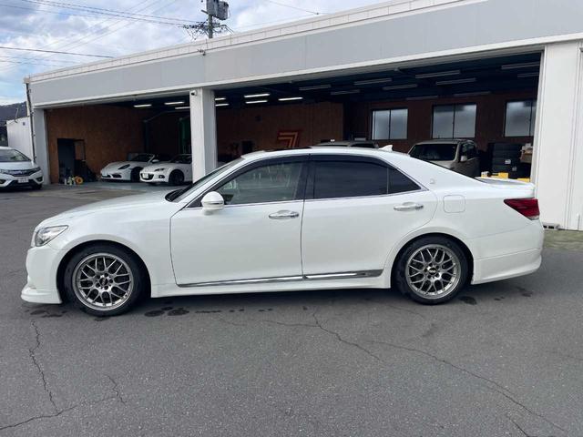 クラウン アスリートＧ　モデリスタフルエアロ・ＢＢＳアルミ・純正ＨＤＤナビ・フルセグ・Ｂｌｕｅｔｏｏｔｈ・バックカメラ・ＥＴＣ・黒革シート・パワーシート・シートベンチレーション・純正エンジンスターター・スペアキー・純正アルミ（5枚目）