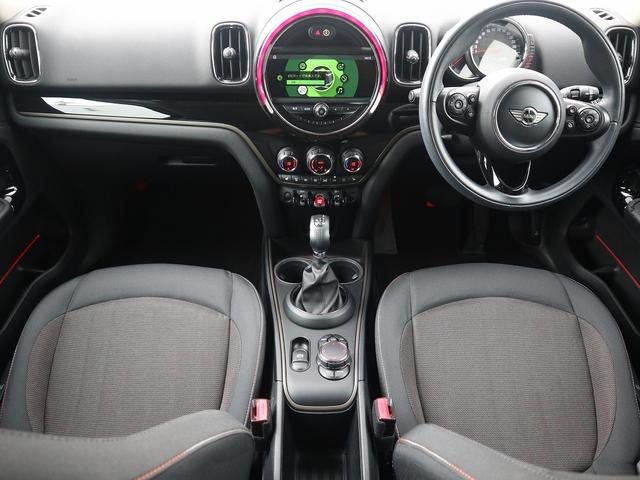 ＭＩＮＩ クーパーＤ　クロスオーバー　オール４　４ＷＤ　ＡＣＣ　リアＰＤＣ　シートヒーター　電動Ｒゲート（7枚目）