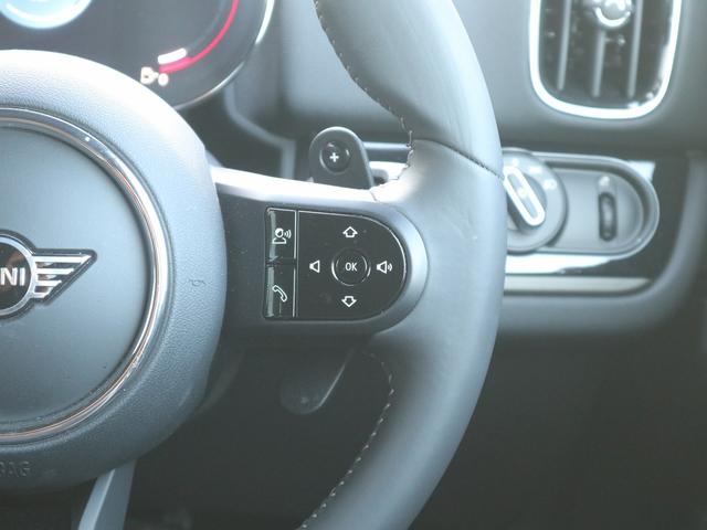 ＭＩＮＩ ＪＣＷクロスオーバプレミアム＋Ｐエッセンシャルトリム　４ＷＤ　ＡＣＣ　ヘッドアップＤ　パドルシフト　シートヒーター（10枚目）
