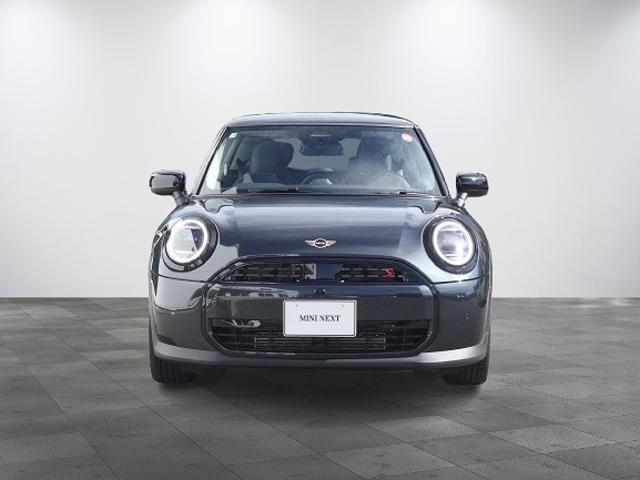 ＭＩＮＩ クーパーＳ　クラシック・トリム　３ドア　ＤＣＴ　ＡＣＣ　全周囲カメラ　前後ＰＤＣ（2枚目）