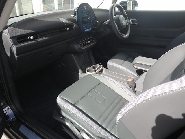 ＭＩＮＩ クーパーＳ　クラシック・トリム　３ドア　ＤＣＴ　ＡＣＣ　全周囲カメラ　前後ＰＤＣ（24枚目）