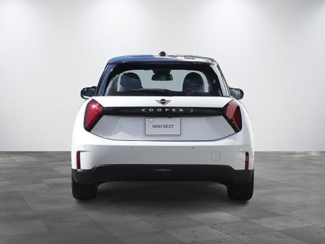 ＭＩＮＩ クーパーＳＥ　３ドア　ＡＣＣ　全周囲カメラ　前後ＰＤＣ（3枚目）