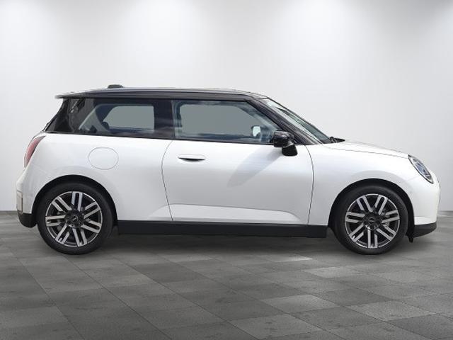 ＭＩＮＩ クーパーＳＥ　３ドア　ＡＣＣ　全周囲カメラ　前後ＰＤＣ（6枚目）