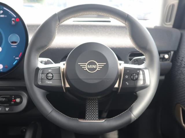 ＭＩＮＩ クーパーＳＥ　３ドア　ＡＣＣ　全周囲カメラ　前後ＰＤＣ（8枚目）