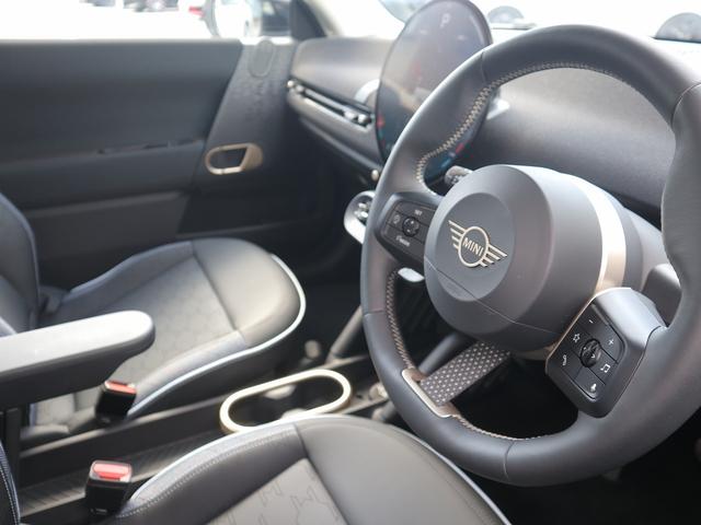 ＭＩＮＩ クーパーＳＥ　３ドア　ＡＣＣ　全周囲カメラ　前後ＰＤＣ（19枚目）