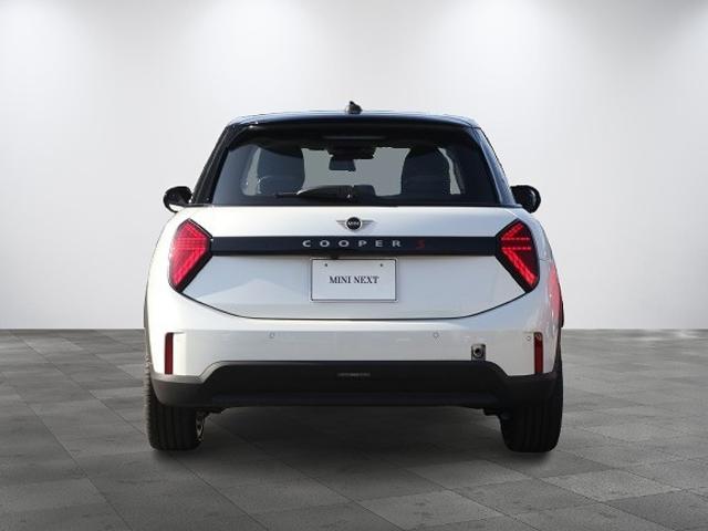 MINI クーパーS クラシック・トリム 5ドア DCT ACC ヘッドアップD トップビュー 前後PDC シート・ステアリングヒーター(3枚目)