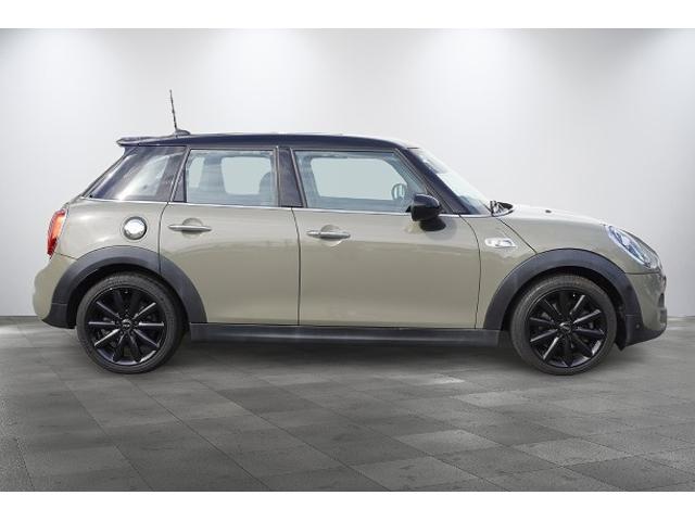 MINI クーパーSD 5ドア ACC 純正Bカメラ 前後PDC ミラーETC(5枚目)