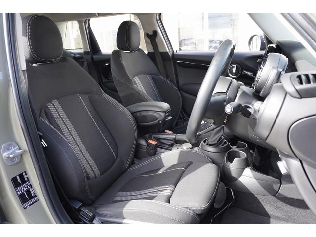 MINI クーパーSD 5ドア ACC 純正Bカメラ 前後PDC ミラーETC(17枚目)