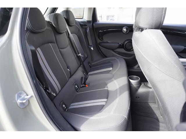 MINI クーパーSD 5ドア ACC 純正Bカメラ 前後PDC ミラーETC(19枚目)