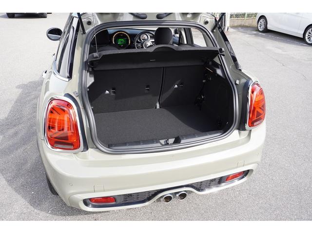 MINI クーパーSD 5ドア ACC 純正Bカメラ 前後PDC ミラーETC(22枚目)