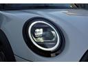 ＭＩＮＩ クーパーＳ　クラシック・トリム　５ドア　ＤＣＴ　ＡＣＣ　トップビュー　前後ＰＤＣ　ヘッドアップＤ　シート・ステアリングヒーター（6枚目）