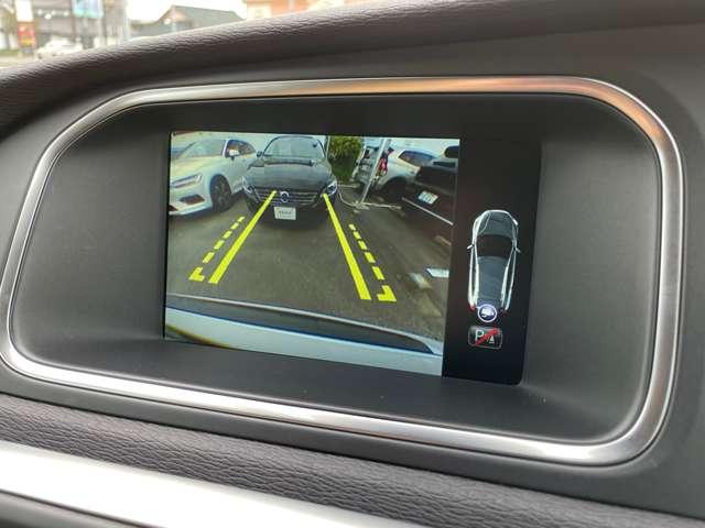 Ｖ４０ クロスカントリー　Ｔ５　ＡＷＤ　サマム　４ＷＤ　エクステリアスタイリングキット　純正ＨＤＤナビ・地デジＴＶ　バックカメラ　本革　ｈａｒｍａｎ／ｋａｒｄｏｎサウンドシステム　シートヒーター　パワーシート　ＥＴＣ　ＡＣＣ　レーンキープ　ＢＬＩＳ（26枚目）