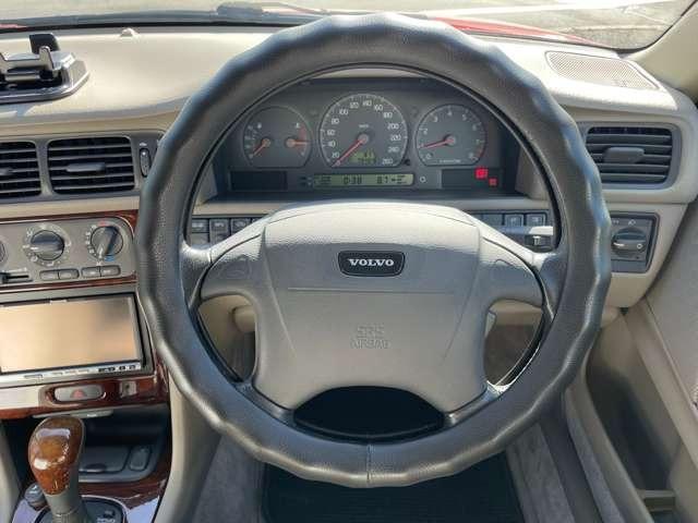 V70 2.5 20V 本革・社外ナビ・ウッドパネル・社外18インチAW(20枚目)