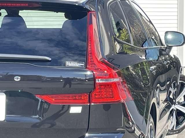 XC60 リチャージアルティメトT6AWDプラグインハイブリド 4WD エアサス・サンルーフ・アンバーレザー・純正ドラレコ・Googleシステム搭載・シートヒーター・シートベンチレーション・ステアリングヒーター・ヘッドアップディスプレイ・ACC・パイロットアシスト(12枚目)