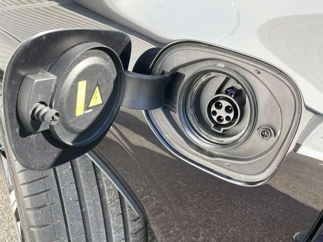 XC60 リチャージアルティメトT6AWDプラグインハイブリド 4WD エアサス・サンルーフ・アンバーレザー・純正ドラレコ・Googleシステム搭載・シートヒーター・シートベンチレーション・ステアリングヒーター・ヘッドアップディスプレイ・ACC・パイロットアシスト(13枚目)