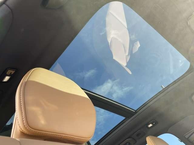 XC60 リチャージアルティメトT6AWDプラグインハイブリド 4WD エアサス・サンルーフ・アンバーレザー・純正ドラレコ・Googleシステム搭載・シートヒーター・シートベンチレーション・ステアリングヒーター・ヘッドアップディスプレイ・ACC・パイロットアシスト(17枚目)