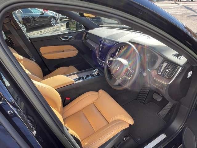 XC60 リチャージアルティメトT6AWDプラグインハイブリド 4WD エアサス・サンルーフ・アンバーレザー・純正ドラレコ・Googleシステム搭載・シートヒーター・シートベンチレーション・ステアリングヒーター・ヘッドアップディスプレイ・ACC・パイロットアシスト(19枚目)