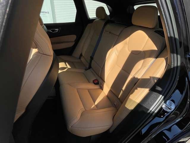 XC60 リチャージアルティメトT6AWDプラグインハイブリド 4WD エアサス・サンルーフ・アンバーレザー・純正ドラレコ・Googleシステム搭載・シートヒーター・シートベンチレーション・ステアリングヒーター・ヘッドアップディスプレイ・ACC・パイロットアシスト(26枚目)