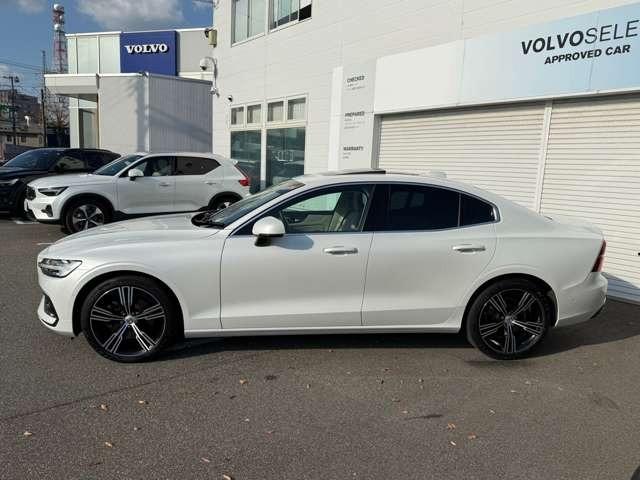 S60 T5 インスクリプション プラスPKG(パノラマガラスSR・テイラードダッシュボード・19インチAW)・純正HDDナビ・フルセグ・360°カメラ・シートベンチレーション・ステアリングヒーター・harman/kardonサウンド(10枚目)