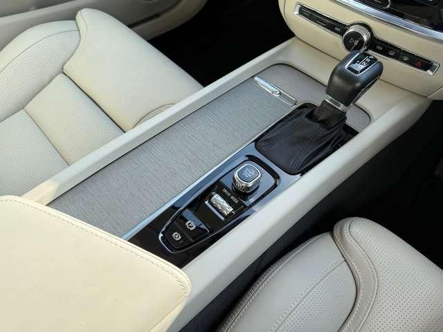 S60 T5 インスクリプション プラスPKG(パノラマガラスSR・テイラードダッシュボード・19インチAW)・純正HDDナビ・フルセグ・360°カメラ・シートベンチレーション・ステアリングヒーター・harman/kardonサウンド(34枚目)