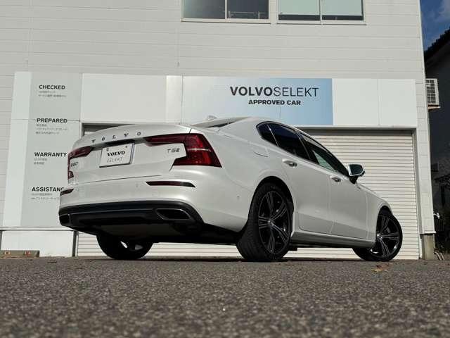 S60 T5 インスクリプション プラスPKG(パノラマガラスSR・テイラードダッシュボード・19インチAW)・純正HDDナビ・フルセグ・360°カメラ・シートベンチレーション・ステアリングヒーター・harman/kardonサウンド(43枚目)