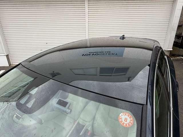 Ｖ４０ Ｔ３　クラシックエディション　最終モデル特別仕様車　ガラスルーフ・ｈａｒｍａｎ／ｋａｒｄｏｎサウンド・ウッドパネル・純正ＨＤＤナビ・フルセグＴＶ・バックカメラ・ＥＴＣ・ＡＣＣ・レーンキープ・ＢＬＩＳ・インテリセーフ・本革（6枚目）