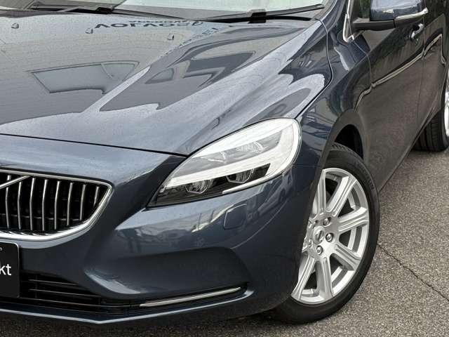 Ｖ４０ Ｔ３　クラシックエディション　最終モデル特別仕様車　ガラスルーフ・ｈａｒｍａｎ／ｋａｒｄｏｎサウンド・ウッドパネル・純正ＨＤＤナビ・フルセグＴＶ・バックカメラ・ＥＴＣ・ＡＣＣ・レーンキープ・ＢＬＩＳ・インテリセーフ・本革（11枚目）