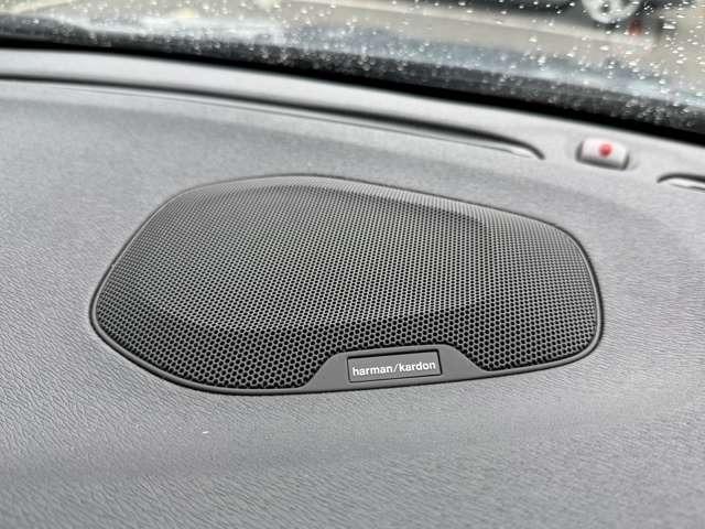 Ｖ４０ Ｔ３　クラシックエディション　最終モデル特別仕様車　ガラスルーフ・ｈａｒｍａｎ／ｋａｒｄｏｎサウンド・ウッドパネル・純正ＨＤＤナビ・フルセグＴＶ・バックカメラ・ＥＴＣ・ＡＣＣ・レーンキープ・ＢＬＩＳ・インテリセーフ・本革（37枚目）
