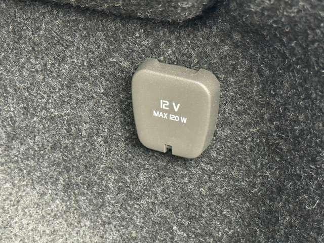 Ｖ４０ Ｔ３　クラシックエディション　最終モデル特別仕様車　ガラスルーフ・ｈａｒｍａｎ／ｋａｒｄｏｎサウンド・ウッドパネル・純正ＨＤＤナビ・フルセグＴＶ・バックカメラ・ＥＴＣ・ＡＣＣ・レーンキープ・ＢＬＩＳ・インテリセーフ・本革（40枚目）