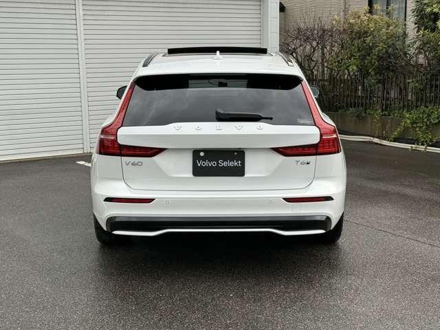 リア衝突回避・被害軽減ブレーキシステムも標準装備。見えづらい後方の障害物や車、歩行者に反応してくれるので駐車が苦手な方でも安心です。