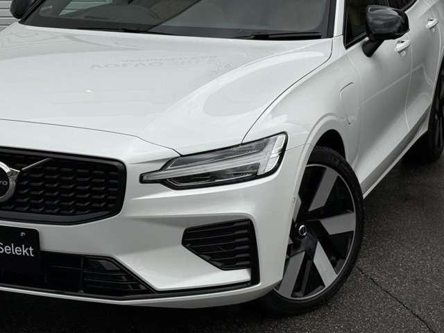 ＬＥＤヘッドランプは北欧神話にちなんだトールハンマーデザインを採用　デイライト機能付きのヘッドライトは新世代ボルボのアイコンです