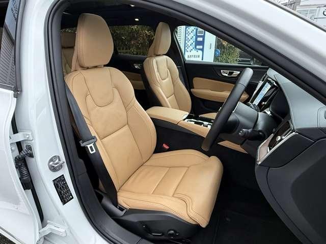ボルボのシートは、整形外科の医師と共同開発されてます。長時間の運転も疲れにくく、快適にドライビングをお楽しみいただけます。