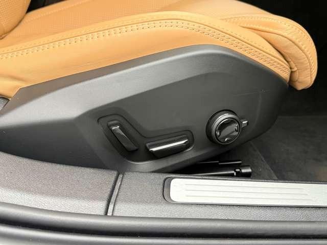 ８Ｗａｙパワーシート（ドアミラー連動メモリー機能付き