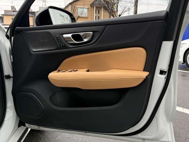 大変綺麗な車両ですのでドア内も状態良好です