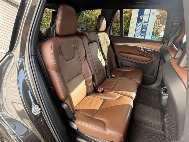 XC90 B5 AWD モーメンタム 4WD 純正HDDナビ・マイルドHV・フルセグTV・360°カメラ・本革・パワーシート・シートヒーター・ステアリングヒーター・パワーテールゲート・純正ドラレコ前後・AppleCarPlay・ACC(17枚目)