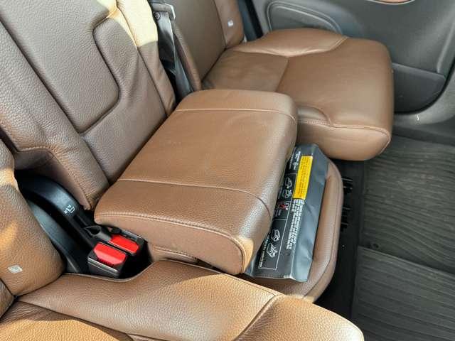 XC90 B5 AWD モーメンタム 4WD 純正HDDナビ・マイルドHV・フルセグTV・360°カメラ・本革・パワーシート・シートヒーター・ステアリングヒーター・パワーテールゲート・純正ドラレコ前後・AppleCarPlay・ACC(18枚目)