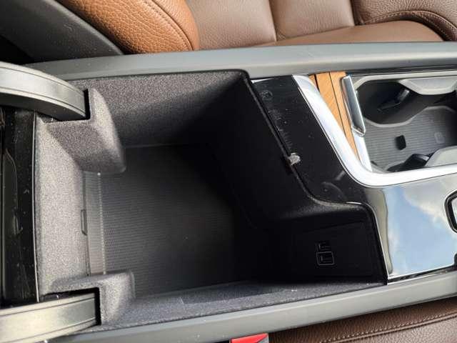 XC90 B5 AWD モーメンタム 4WD 純正HDDナビ・マイルドHV・フルセグTV・360°カメラ・本革・パワーシート・シートヒーター・ステアリングヒーター・パワーテールゲート・純正ドラレコ前後・AppleCarPlay・ACC(37枚目)