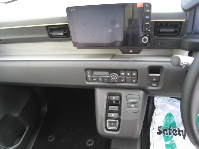 Ｎ－ＯＮＥ ｅ： 　純正９インチコネクトナビ　フロアマット　バックカメラ　ＬＥＤオート　スマートキー　ホンダセンシング　パーキングセンサー　シートヒーター　クルーズコントロール　急速充電ポート　デモカー（8枚目）