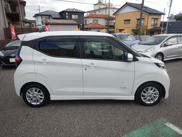 デイズ ハイウェイスター　Ｘ　軽減ブレーキ　関東仕入　９インチナビ　ＴＶ　ＢＴ　全周囲カメラ　ドラレコ前後（9枚目）