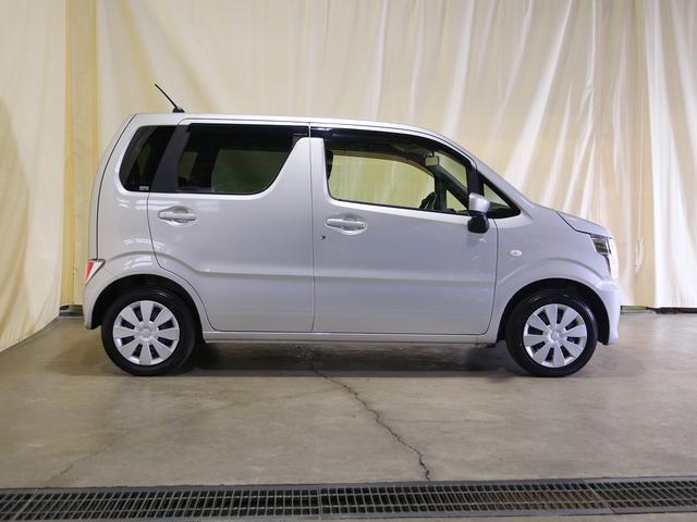 ■店頭のお車には、車検（保安基準品）ＯＫのものでありましたらカスタマイズオプションも可能です。カスタマイズでおしゃれにドレスアップはいかがでしょうか？アルミのインチアップ等もご相談下さい。