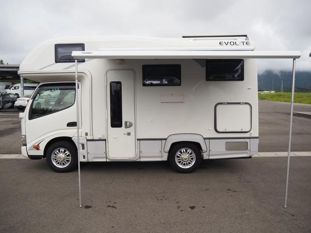 カムロード 　ナッツＲＶ　クレソンボヤージュ　エボライト　３．０ＤＴ　４ＷＤ　キャンピングカー　家庭用エアコン　ＦＦヒーター　ソーラーパネル（21枚目）